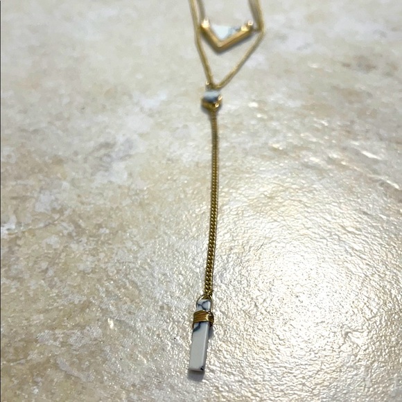 Layered gold necklace - Picture 3 of 4